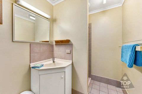 Millicent Hillview Caravan Park - Dentist Search 14
