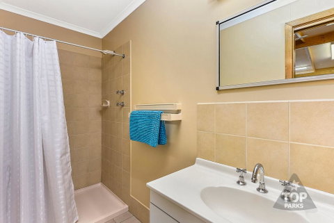 Millicent Hillview Caravan Park - Dentist Search 17