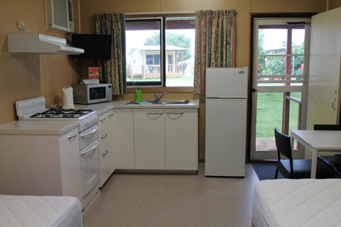 Millicent Hillview Caravan Park - Dentist Search 36