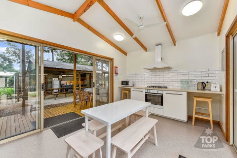 Millicent Hillview Caravan Park - Dentist Search 21