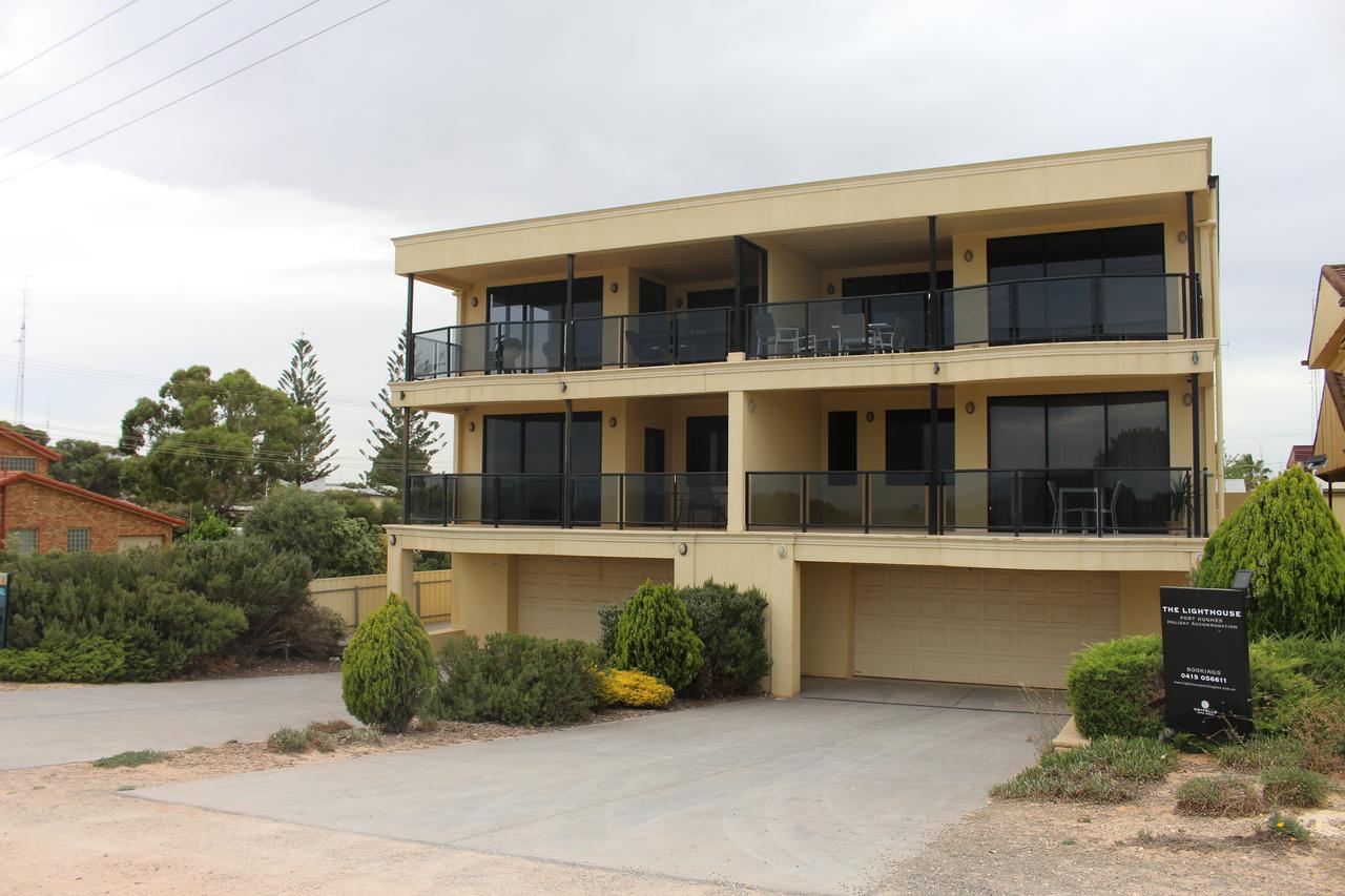 The Lighthouse - Beachfront Accommodation