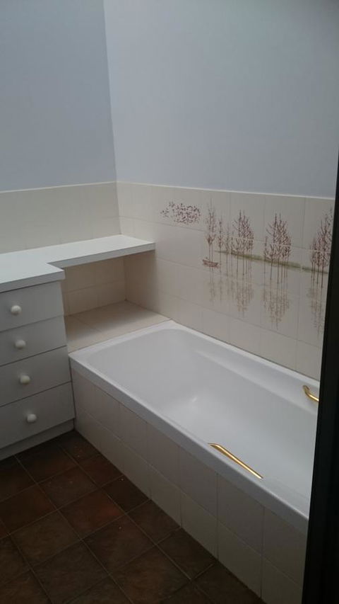 Hilltop Escape - Dentist Search 8