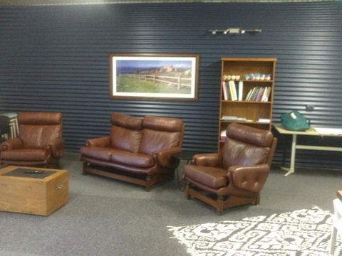 Hilltop Escape - Dentist Search 14