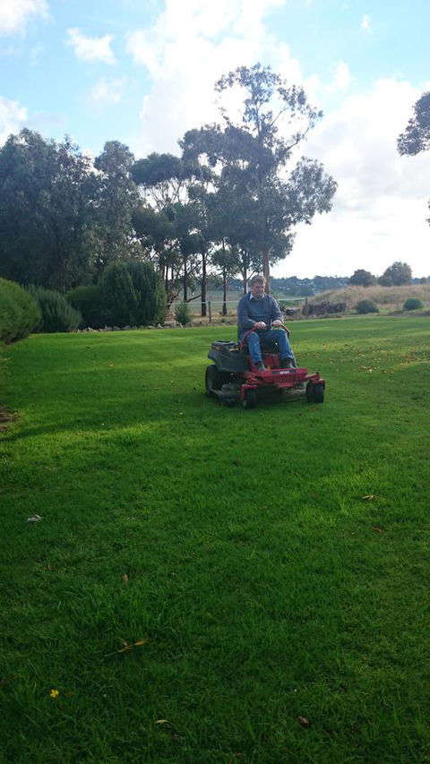 Hilltop Escape - Dentist Search 21