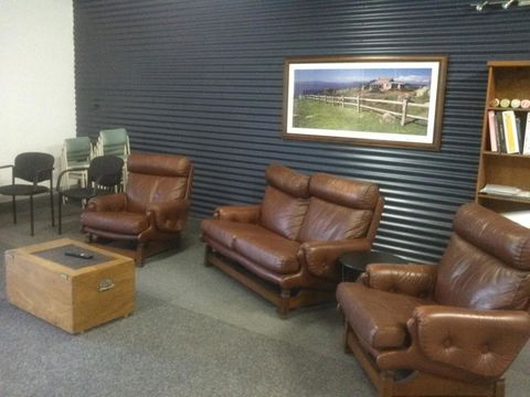 Hilltop Escape - Dentist Search 16