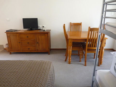 Coonawarra Motor Lodge - Dentist Find 12