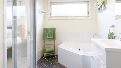 One Tree Bed And Breakfast - Dentist Find 9