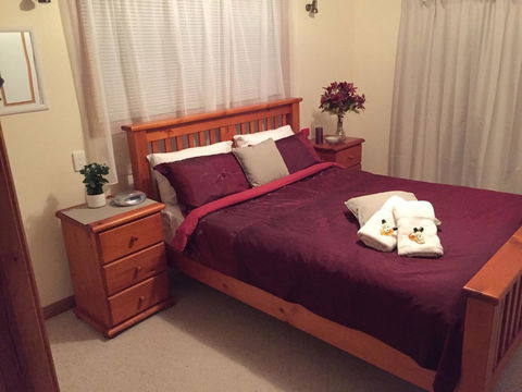 Rocks Retreat House With Sea Views - Dentist Find 6