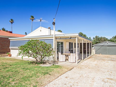 Boat House - Dentist Search 9