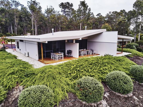 Eight Willows Retreat - Dentist Find 24