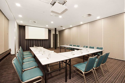 Quality Hotel Lighthouse - Dentist Find 6