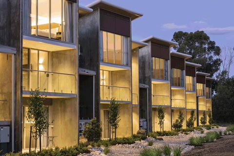 The Colony At Mandoon Estate - Dentist Find 11