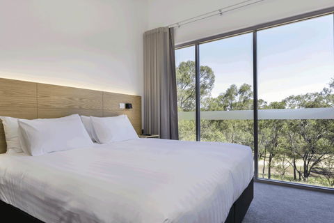 The Colony At Mandoon Estate - Dentist Find 16