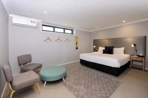 The Stirling Arms Hotel - Dentist Find 27