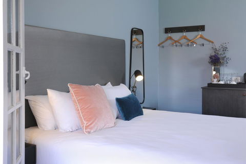 The Stirling Arms Hotel - Dentist Find 13