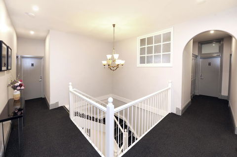 The Stirling Arms Hotel - Dentist Find 19