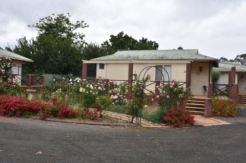 Valley Views Motel & Chalets - Dentist Find 31