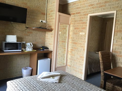 Valley Views Motel & Chalets - Dentist Find 7