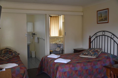 Valley Views Motel & Chalets - Dentist Find 41