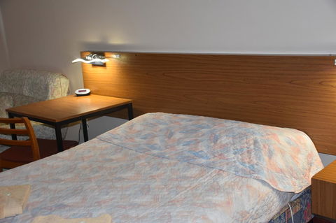 Valley Views Motel & Chalets - Dentist Find 43