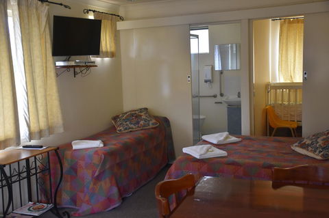 Valley Views Motel & Chalets - Dentist Find 40