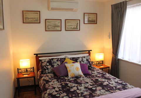 Jacaranda Hideaway Bed & Breakfast - Dentist Find 2