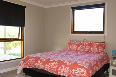 Swan Valley Sisters - Dentist Find 18