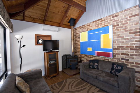 Margaret River Hideaway & Farmstay - Dentists Australia 11