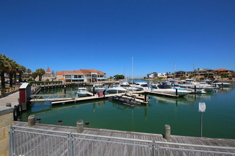 Studio Style Mindarie Marina - Dentist Find 10