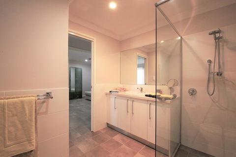 Studio Style Mindarie Marina - Dentist Find 6