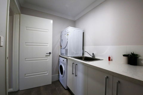 Studio Style Mindarie Marina - Dentist Find 8