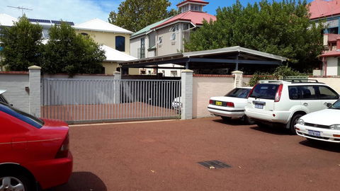 The Hub Fremantle - Dentists Australia 17