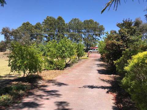 Cockburn Retreat Home æŸæ–¯æ‚ é–’æ°‘å®¿ - Dentist Search 1