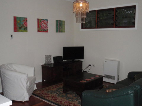 Gypsy Cottage - Dentist Find 3