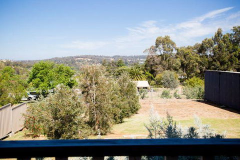 Yvonnes Rest Holiday Home - Dentists Australia 9
