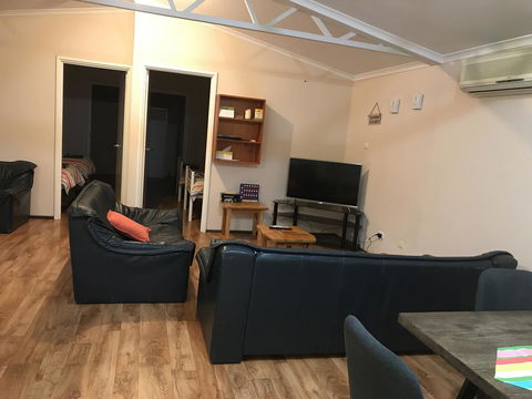 Sabai Accommodation - Dentists Australia 14