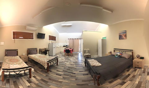 Sabai Accommodation - Dentists Australia 5