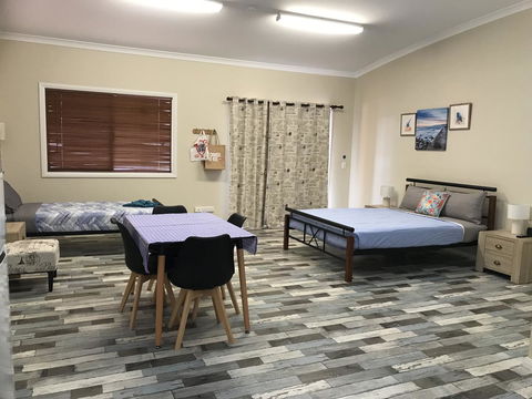 Sabai Accommodation - Dentists Australia 3