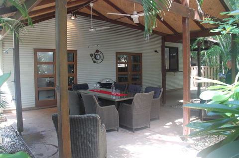 Beach House On Fox - Dentists Australia 23