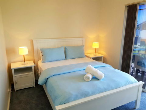 Caravel Beach House Mandurah - Dentist Find 15