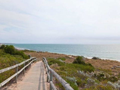 Caravel Beach House Mandurah - Dentist Find 20