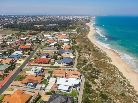 Caravel Beach House Mandurah - Dentist Find 17