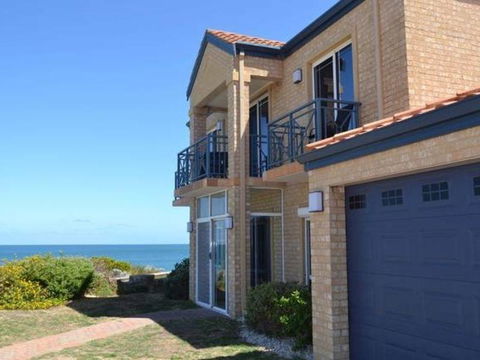 Caravel Beach House Mandurah - Dentist Find 28