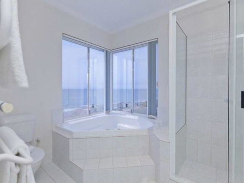 Caravel Beach House Mandurah - Dentist Find 32