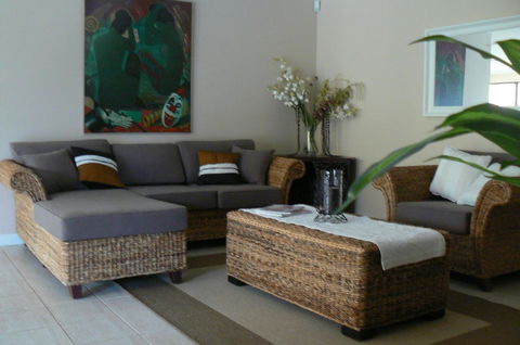 Le Boulevard - Dentists Australia 4