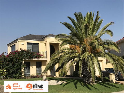 Le Boulevard - Dentists Australia 0