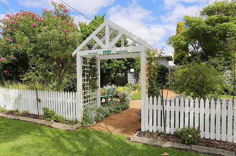 Jacaranda Guest House - Dentist Find 2