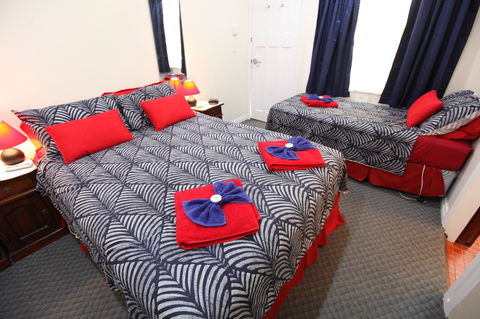 Jacaranda Guest House - Dentist Find 19