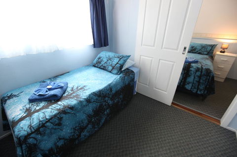 Jacaranda Guest House - Dentist Find 4