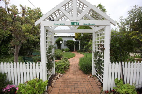 Jacaranda Guest House - Dentist Find 0